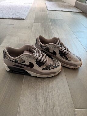 Women’s Nike Air Max 90 size 6.5 Snake Print